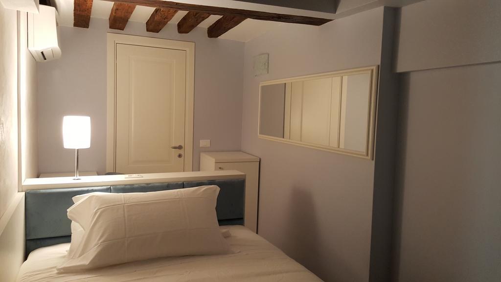 Maison D'Elite Guest House Венеція Екстер'єр фото