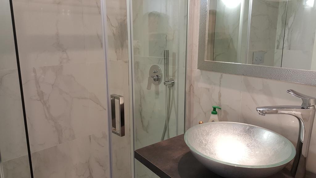 Maison D'Elite Guest House Венеція Екстер'єр фото