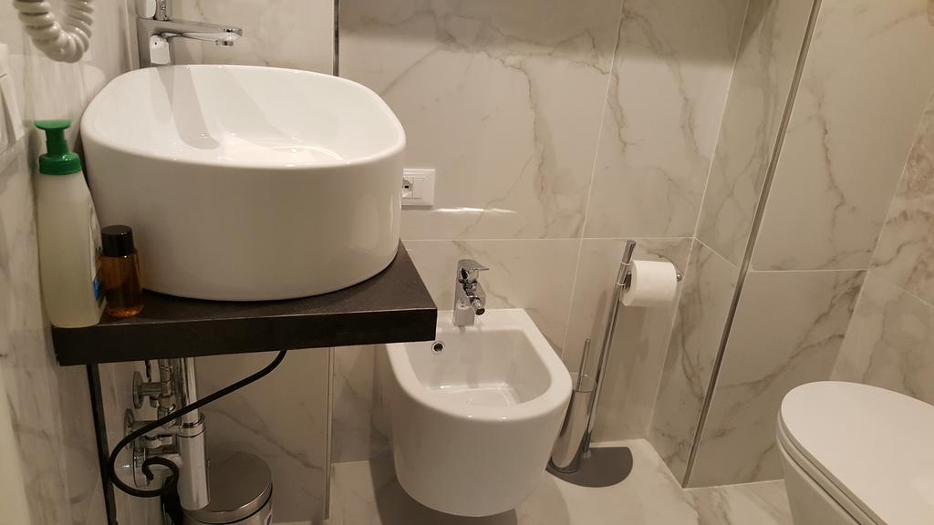 Maison D'Elite Guest House Венеція Екстер'єр фото