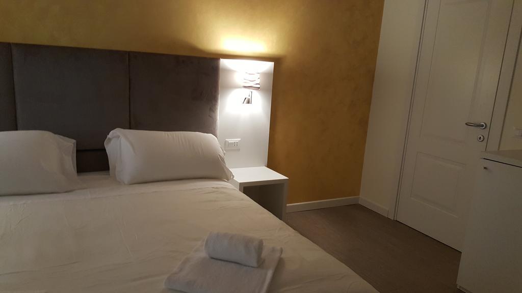 Maison D'Elite Guest House Венеція Екстер'єр фото